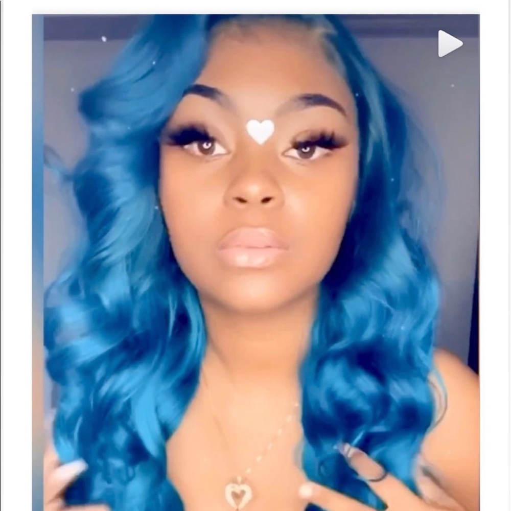 Meet your Posher, Queen